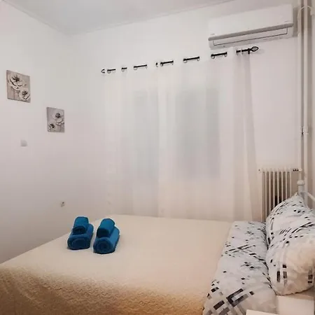 Calm & Cozy Corner Apartment Athens