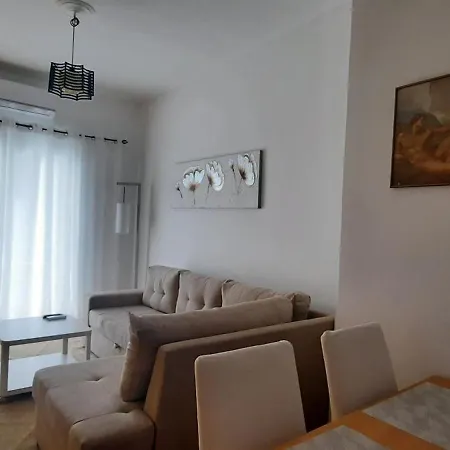 Calm & Cozy Corner Apartment Athens